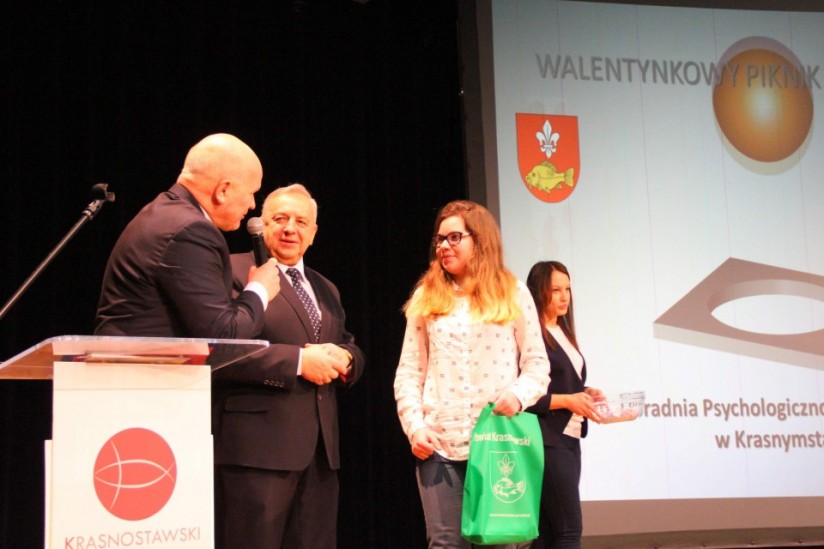 Powiatowy Walentynkowy Piknik Edukacyjny  – czy można zakochać się w szkole?Powiatowy Walentynkowy Piknik Edukacyjny  – czy można zakochać się w szkole? - Kliknięcie w obrazek spowoduje wyświetlenie jego powiększenia