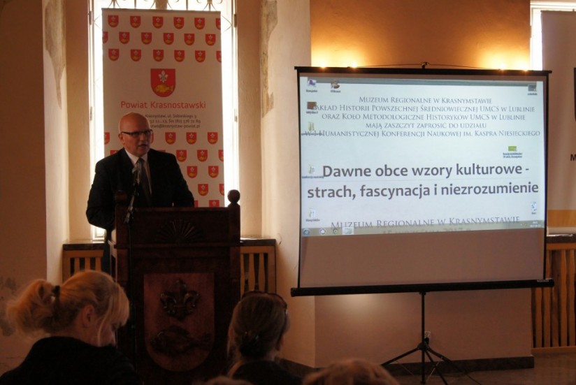 "Dawne obce wzory kulturowe - strach, fascynacja i niezrozumienie" - Kliknięcie w obrazek spowoduje wyświetlenie jego powiększenia