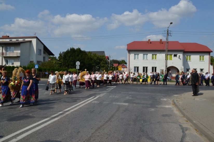 Dożynki w Żółkiewce Dożynki w Żółkiewce - Kliknięcie w obrazek spowoduje wyświetlenie jego powiększenia