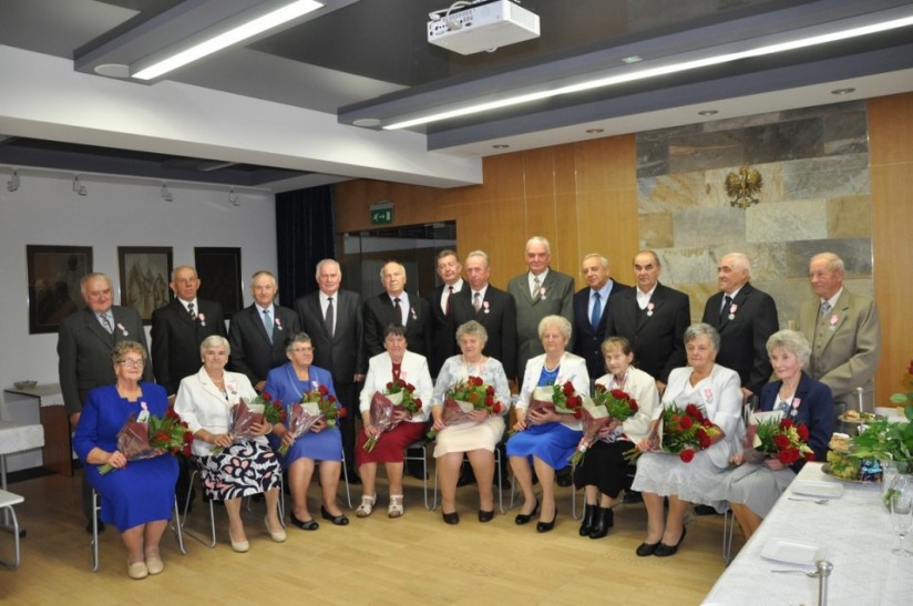 50-lecie pożycia małżeńskiego w Siennicy Różanej 50-lecie pożycia małżeńskiego w Siennicy Różanej - Kliknięcie w obrazek spowoduje wyświetlenie jego powiększenia